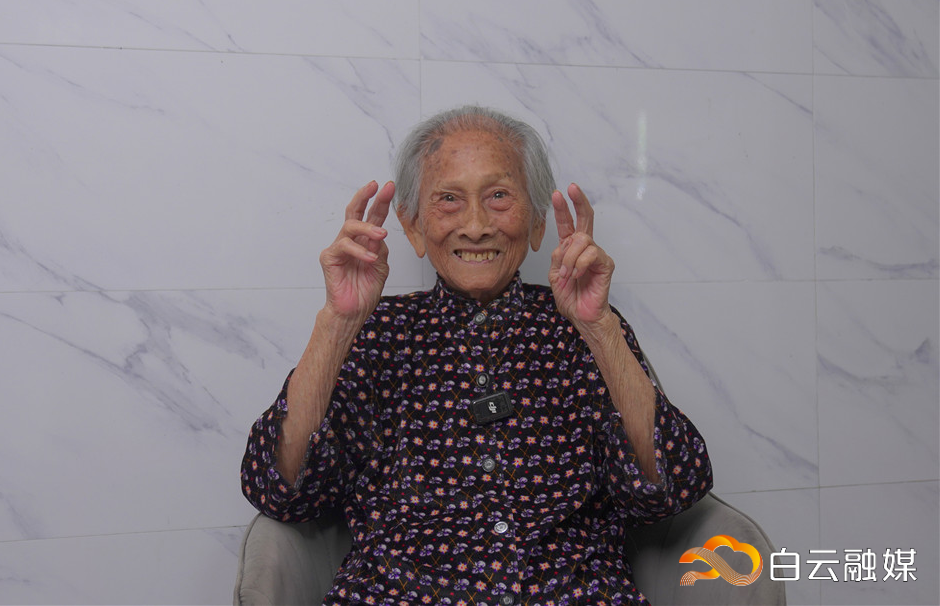 (2)罗美兰。 (2)罗美兰。