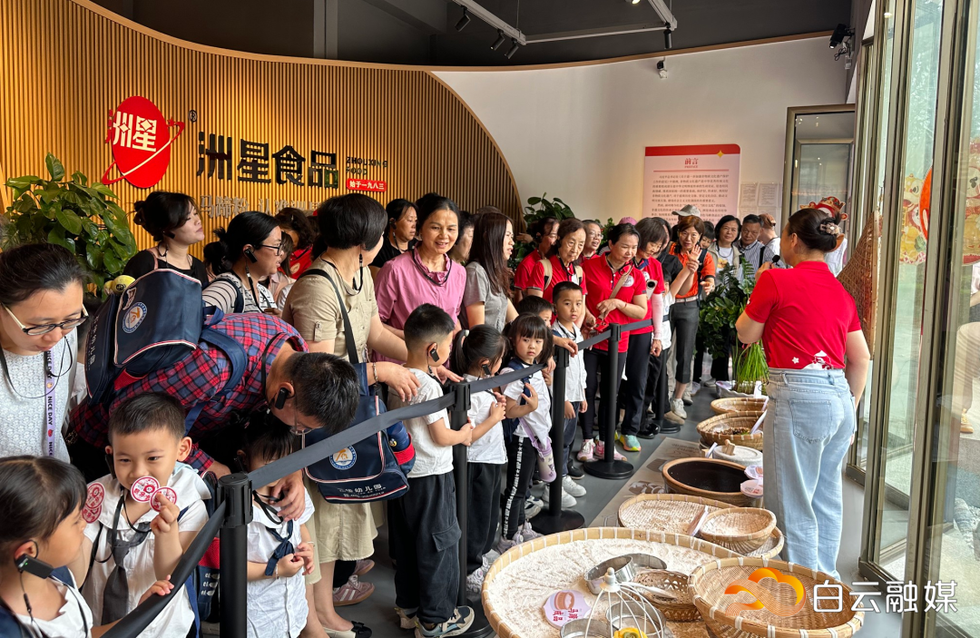 81472d37937d408d9340a9faeb046d3e