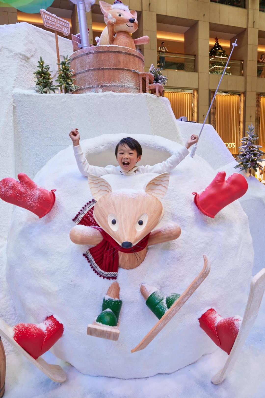 香港夜缤纷欢迎各地游客,尤其是孩子2