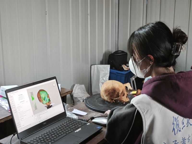 文少卿团队成员在进行相关数据收集(受访者提供)