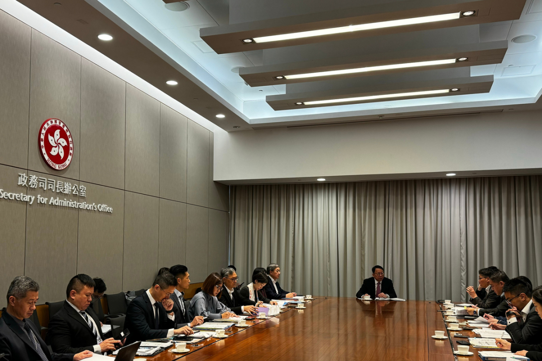 陳國基主持大型活動過關交通安排統籌會議,指示各部門作出充分預案,因應不同突發情況果斷採取應對行動。