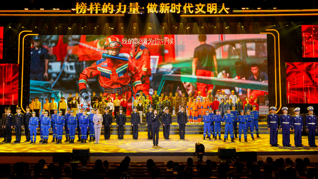 《守护》.jpg 《守护》.jpg