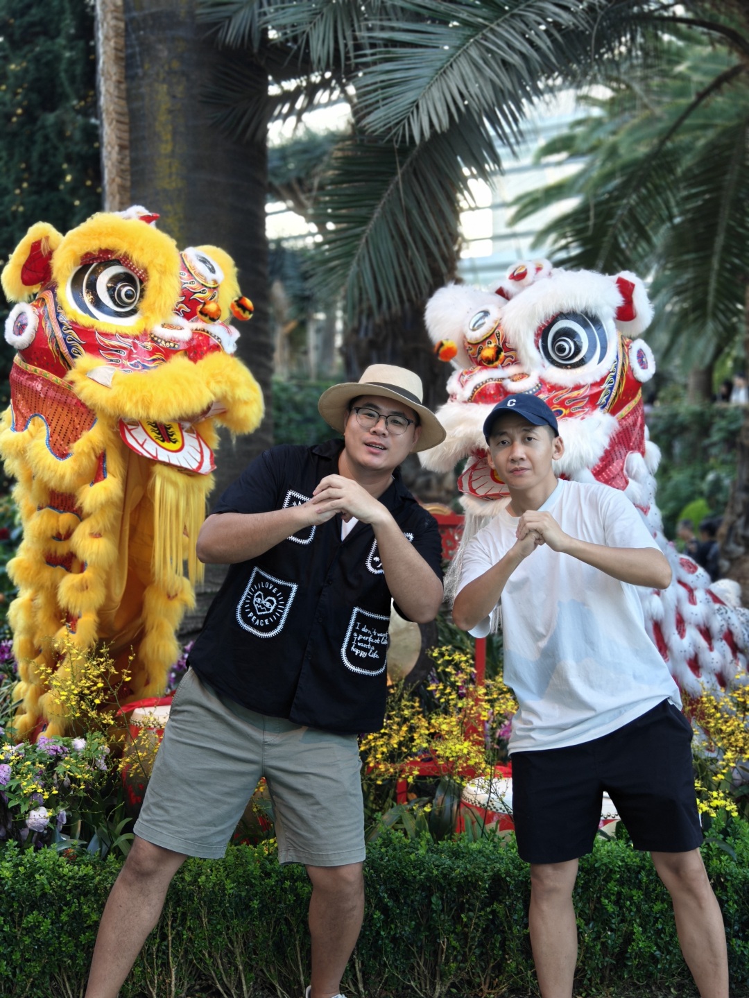 大Yao(左)和石头(右)