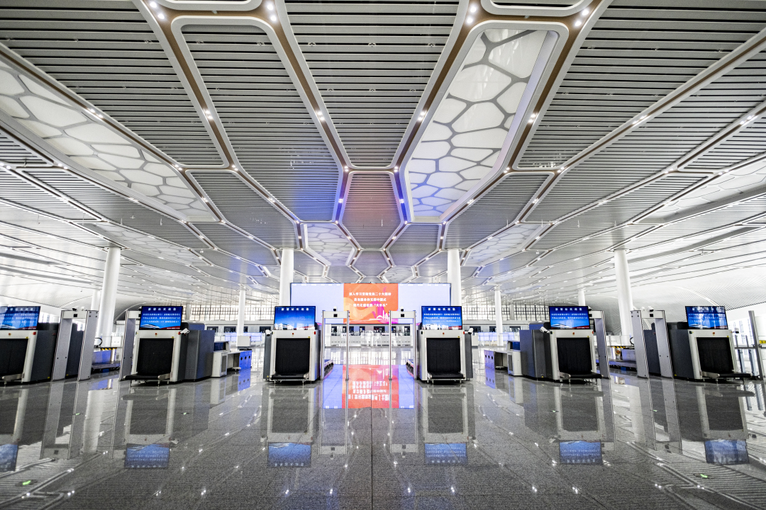 庄小龙-9月13日,广汕高铁新塘站站场天花吊顶模-NEP1_20240302_C00411620176.jpg 庄小龙-9月13日,广汕高铁新塘站站场天花吊顶模-NEP1_20240302_C00411620176.jpg