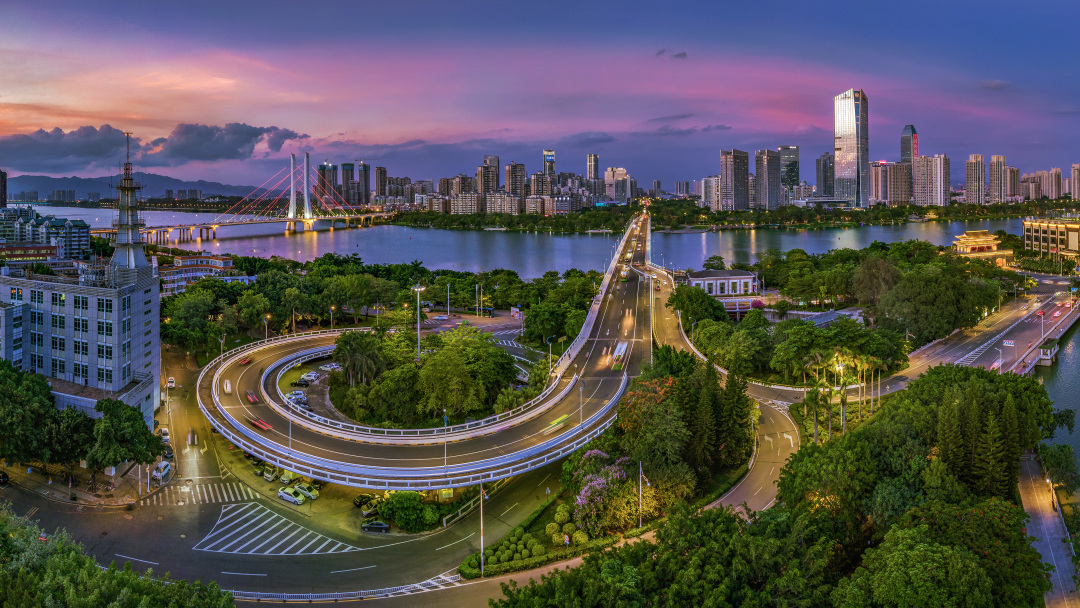 黄庆衡《惠城新貌》