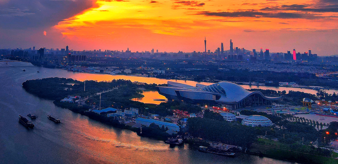 刘广信《晚霞》广州大学城