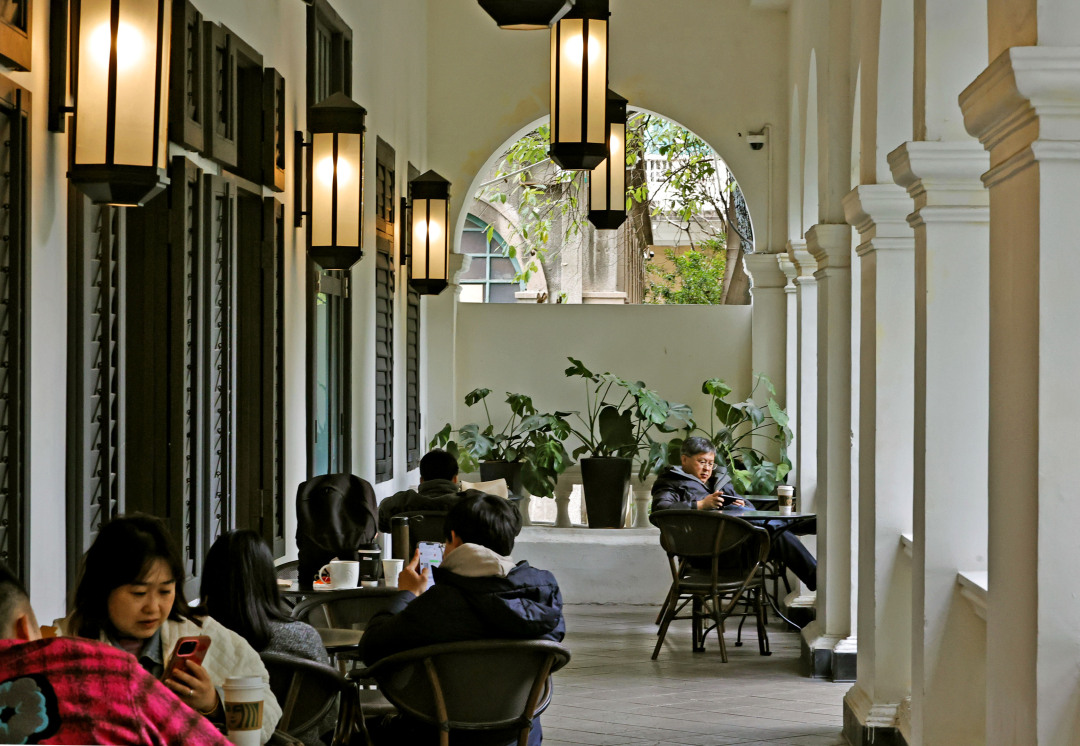 高鹤涛-感受欧陆风情建筑  品味百年沙面历史-FZ100211637115.jpg