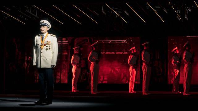 《钢铁战士》 《钢铁战士》