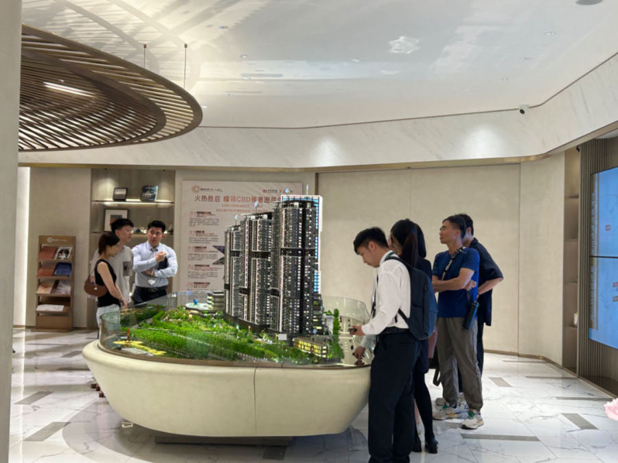 重磅政策发布后记者多路探访广州楼市:政策提振预期,楼市迎来利好