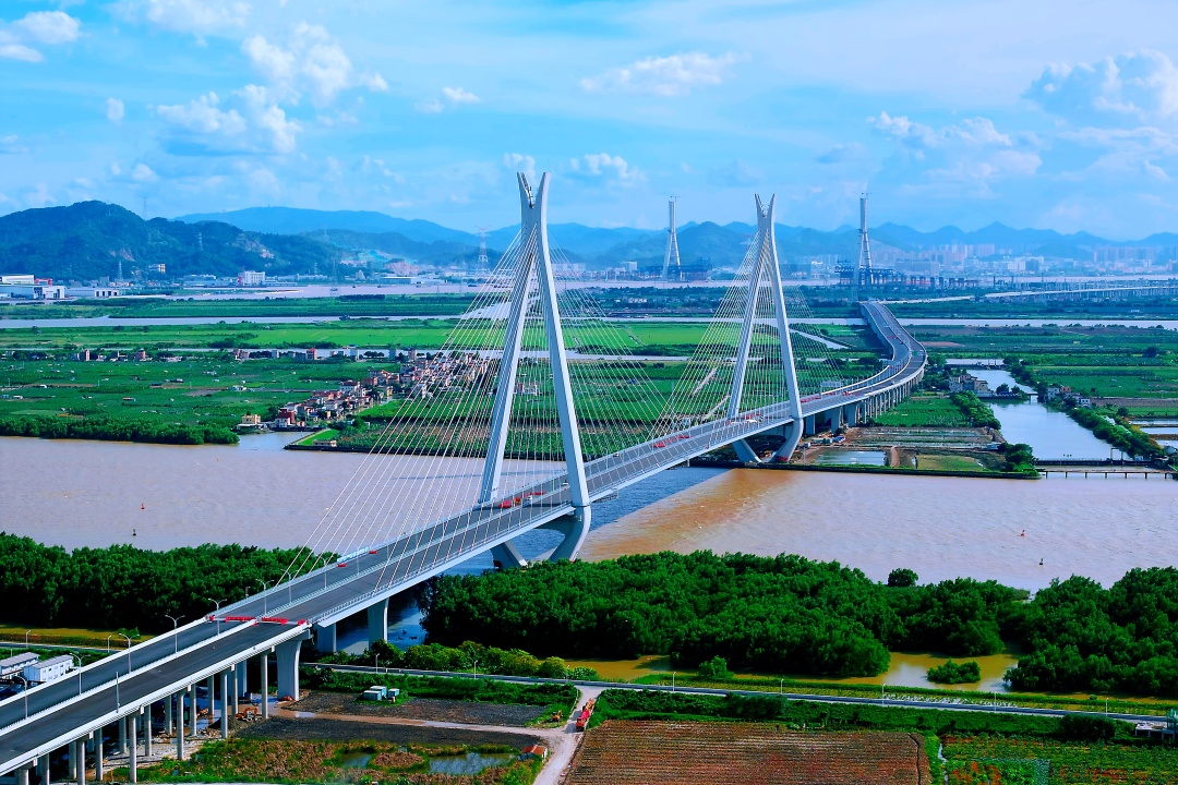 莫伟浓-广、深、中“牵手”伶仃洋,“桥”见大湾区-NEP1_20240628_C00412204161