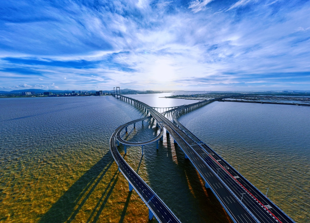 莫伟浓-广、深、中“牵手”伶仃洋,“桥”见大湾区-NEP1_20240628_C00412204157