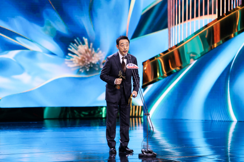 571c6810bf9b4b4db66b50a37848f522