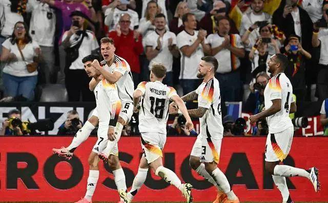 40799962f3b29a4990ef54affbc4a2d5