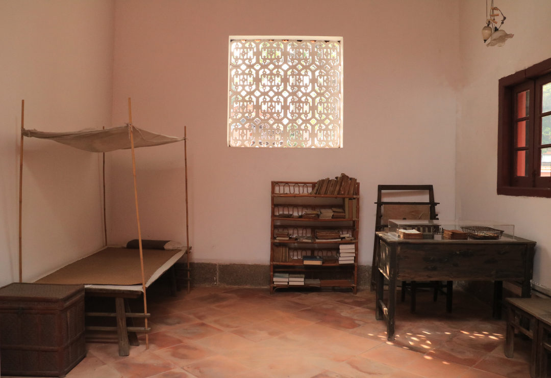 复原后的所长办公室.jpg 复原后的所长办公室.jpg