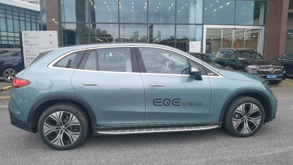 (走访1)奔驰EQE SUV直降14万元。(1)
