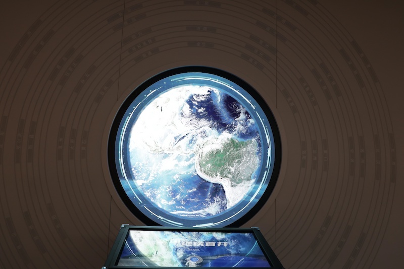 隧道博物馆内查询各个城市轨道交通的开通时间的交互设施