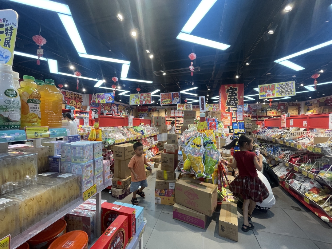 位于天河商圈的临期用品店。张柳静摄