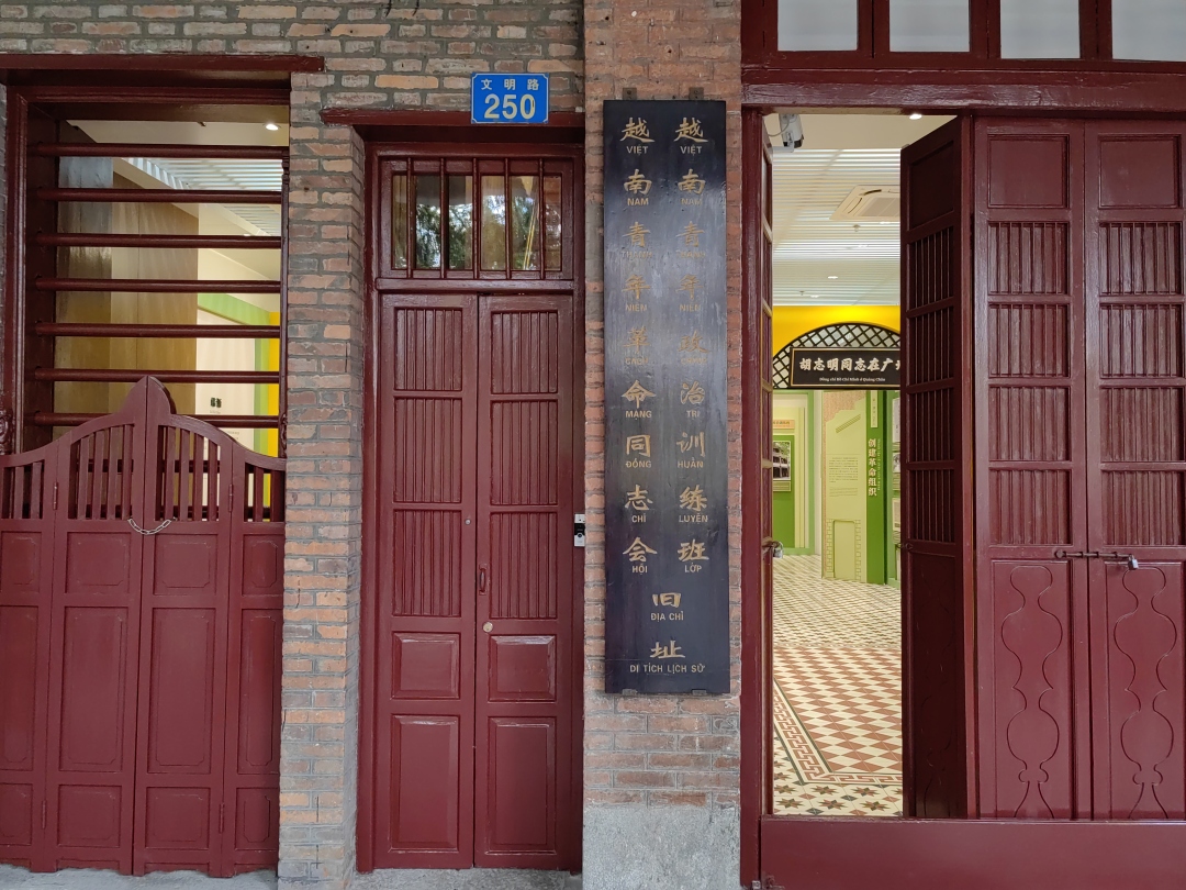 03e8d1a36cb05b5168d3794344dc271.jpg 03e8d1a36cb05b5168d3794344dc271.jpg