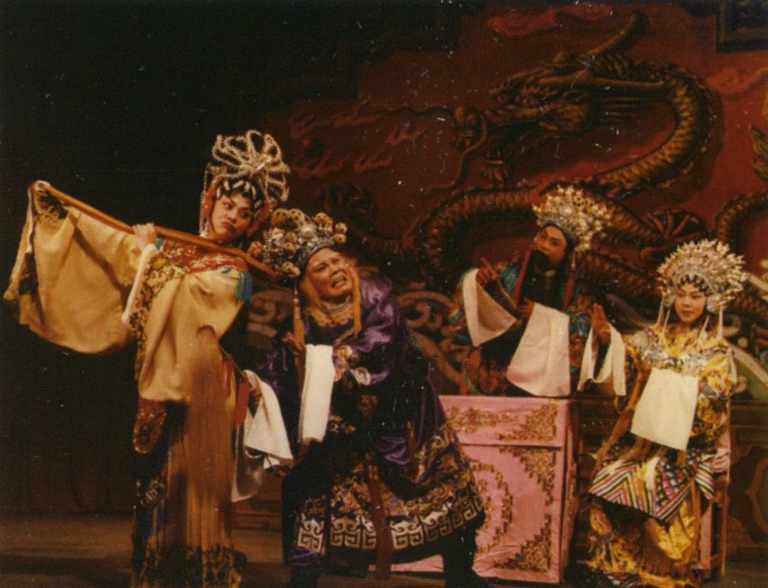 《刁蛮公主戆驸马》剧照