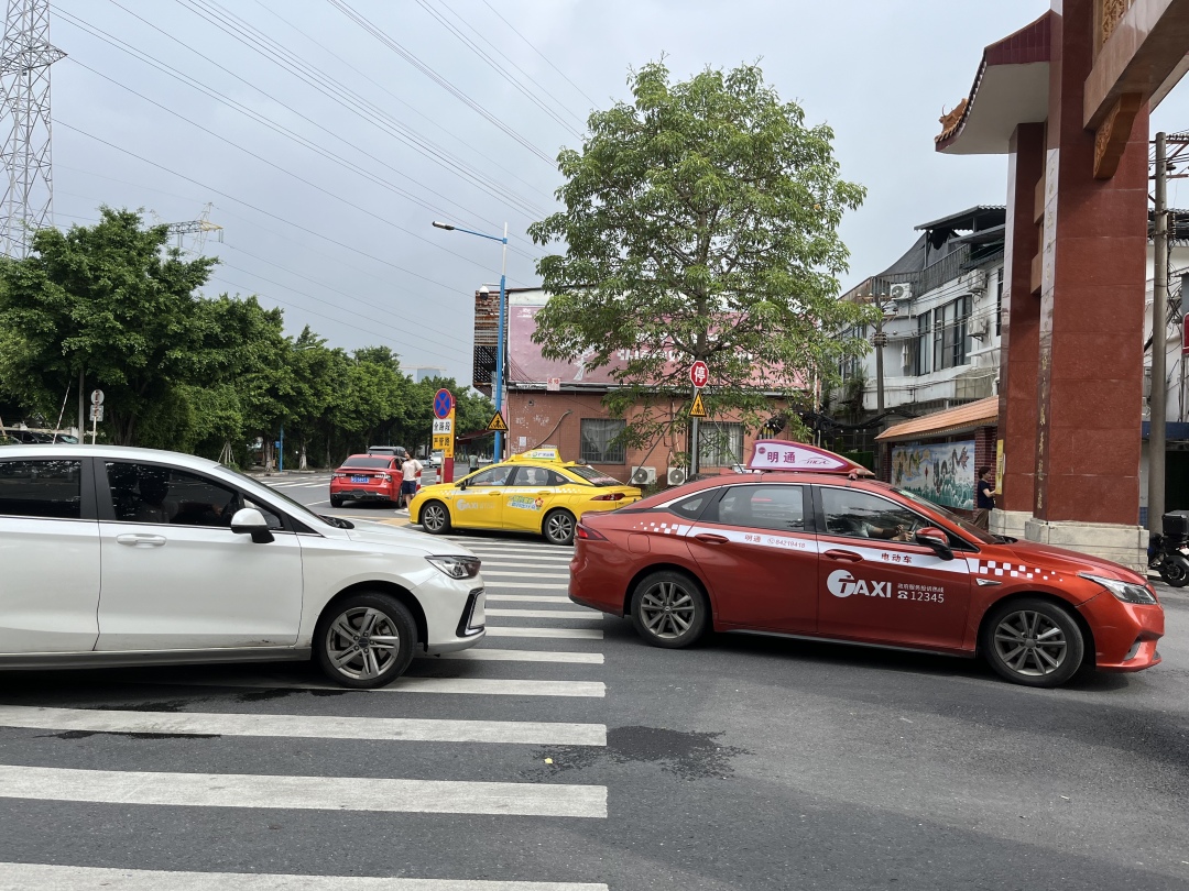 周边道路的交通比较拥堵