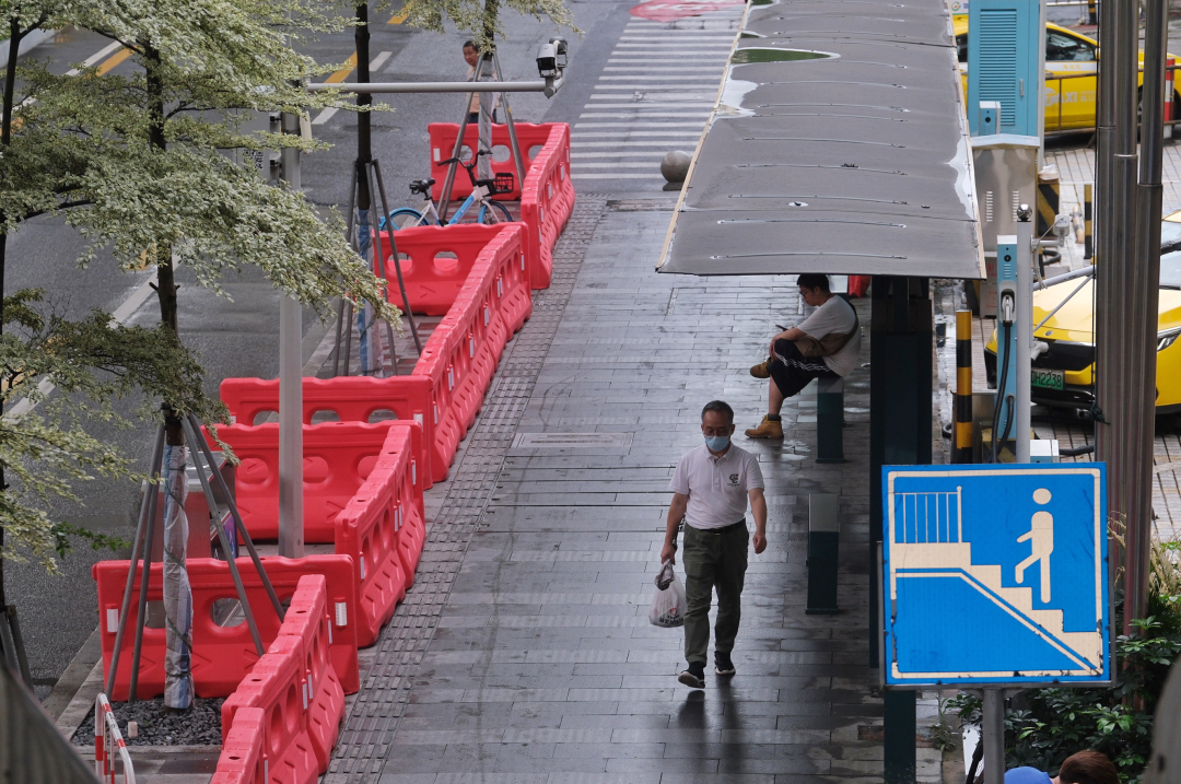 庄小龙-广州白云区三元里村电单车禁止入村停放一周-FZ100212031241.jpg 庄小龙-广州白云区三元里村电单车禁止入村停放一周-FZ100212031241.jpg