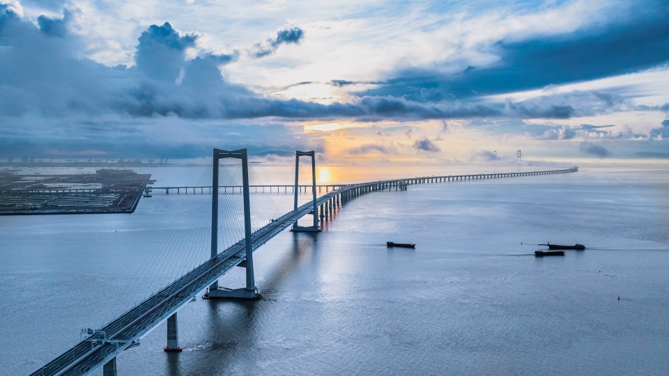 075f262e56154e828f7d17afa6022221