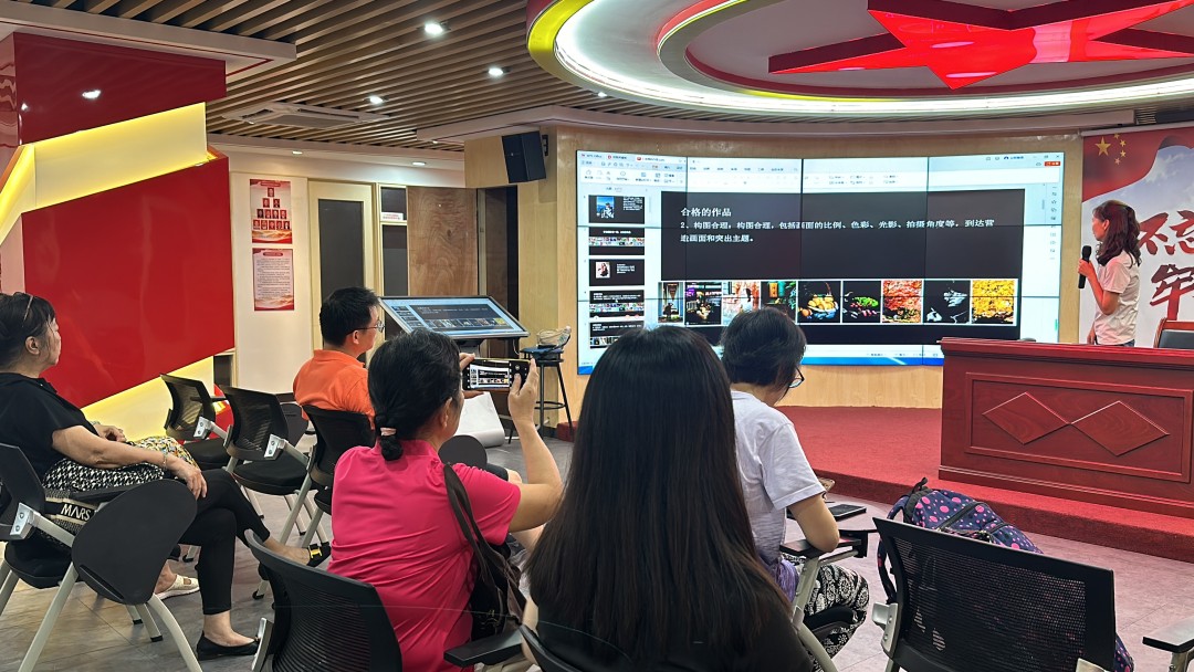 荔湾区石围塘街道手机摄影课 张一冉摄.jpg