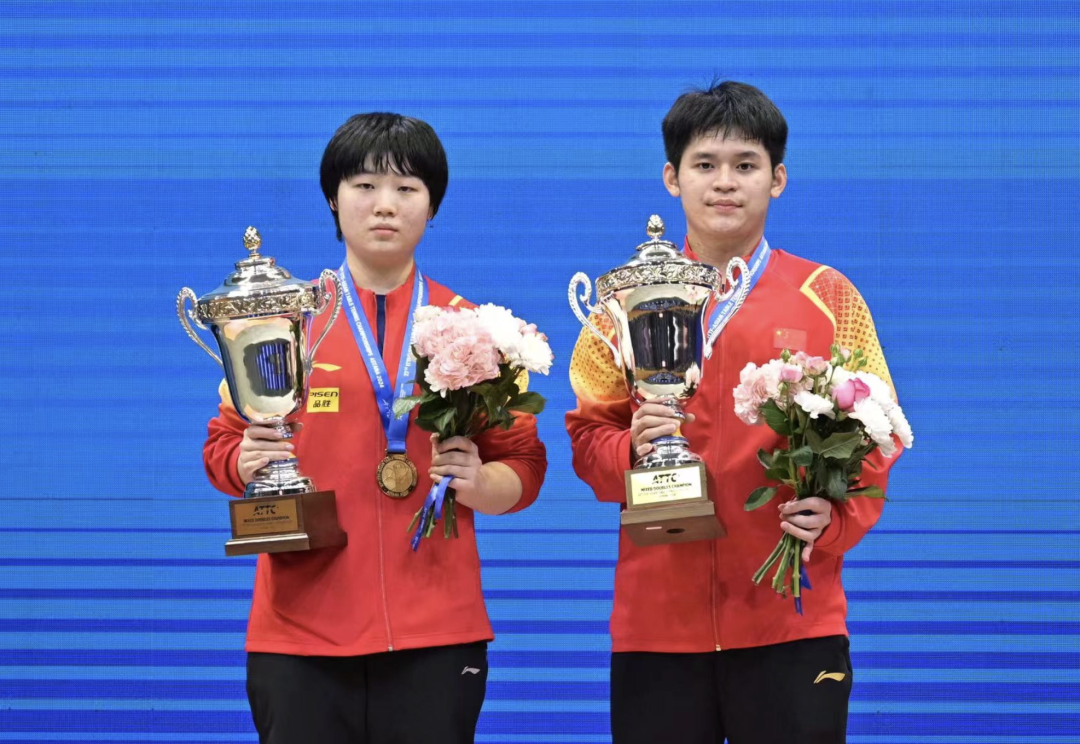 截屏2024-10-13 23.49.36