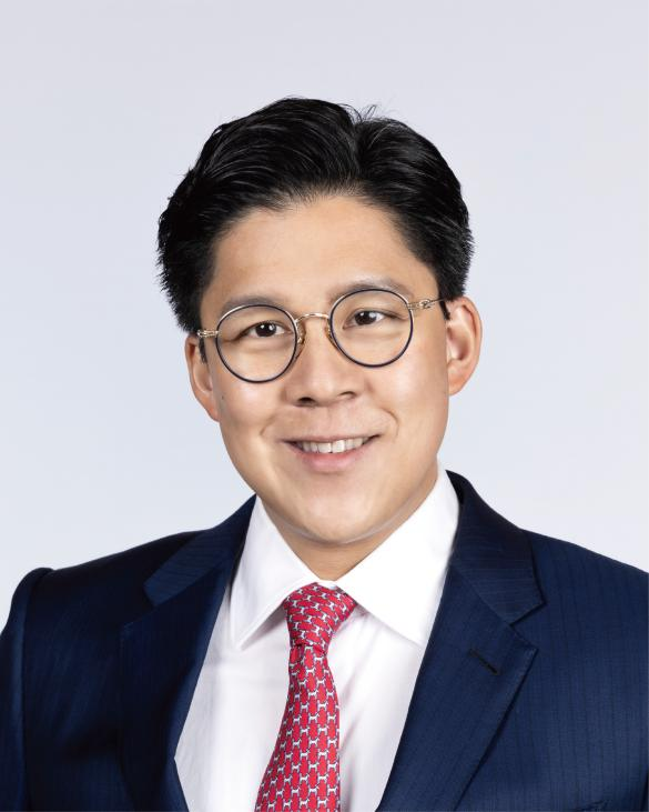 全国人大代表、香港立法会议员、香港艺术发展局主席霍启刚