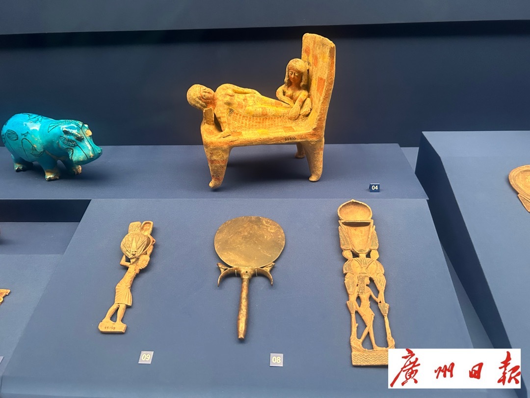 ADFAB3A0-F99A-4F3B-BAE6-813790AD1497 ADFAB3A0-F99A-4F3B-BAE6-813790AD1497