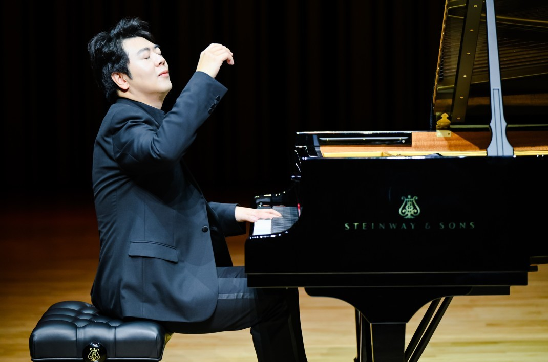 郎朗奏响《帕凡舞曲》,施坦威中国二十周年庆典音乐会在京举行