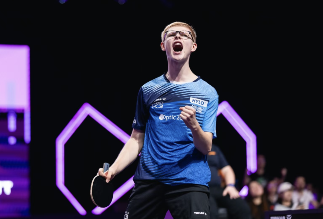 截屏2024-10-27 22.28.24