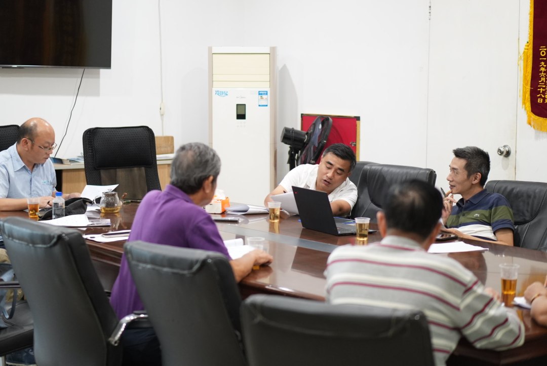 五一新村业主大会正在召开