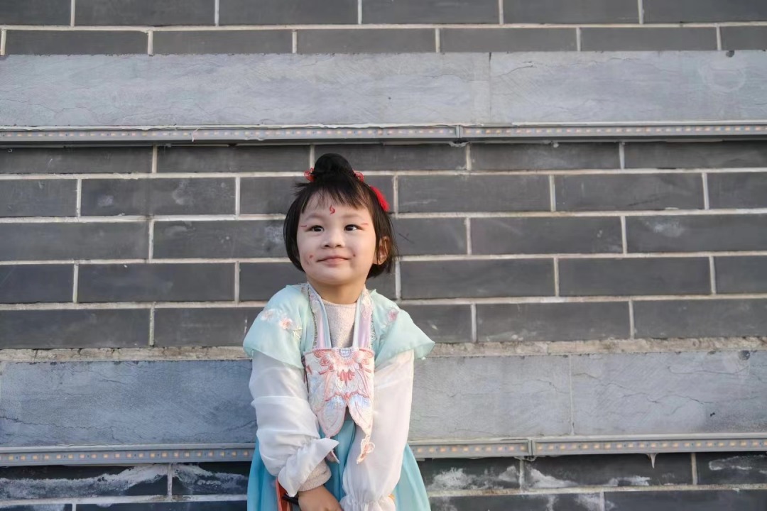 汉服受到孩子青睐(3)信息时报记者 黄骆 摄