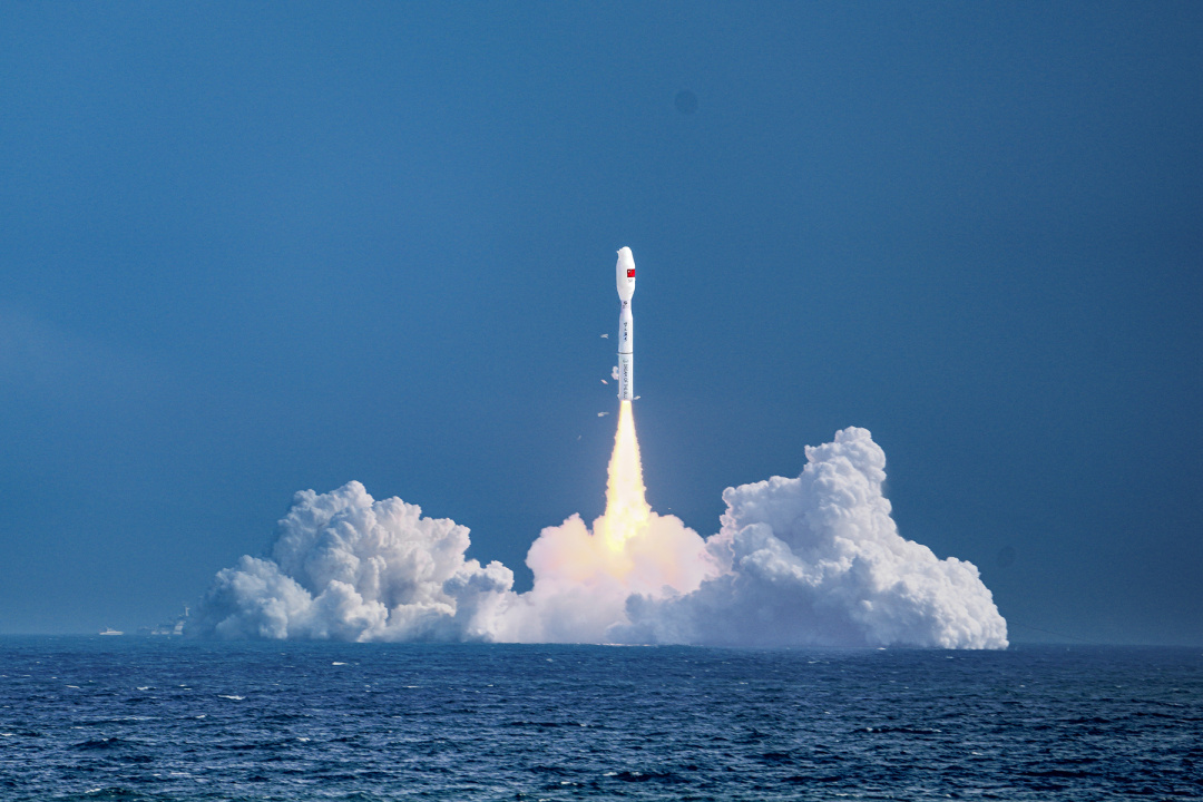 105--入展作品--谭云勇--海上火箭发射--海洋科技