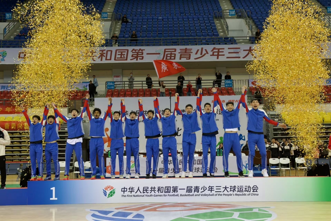 2024.11.27男篮金牌赛,广东(白)-山东(红) 8