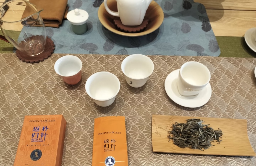 品品香聚焦白茶品类。受访者供图