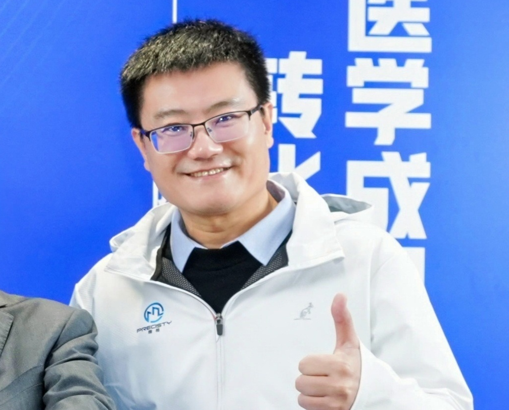 右 精格朱寒 右 精格朱寒