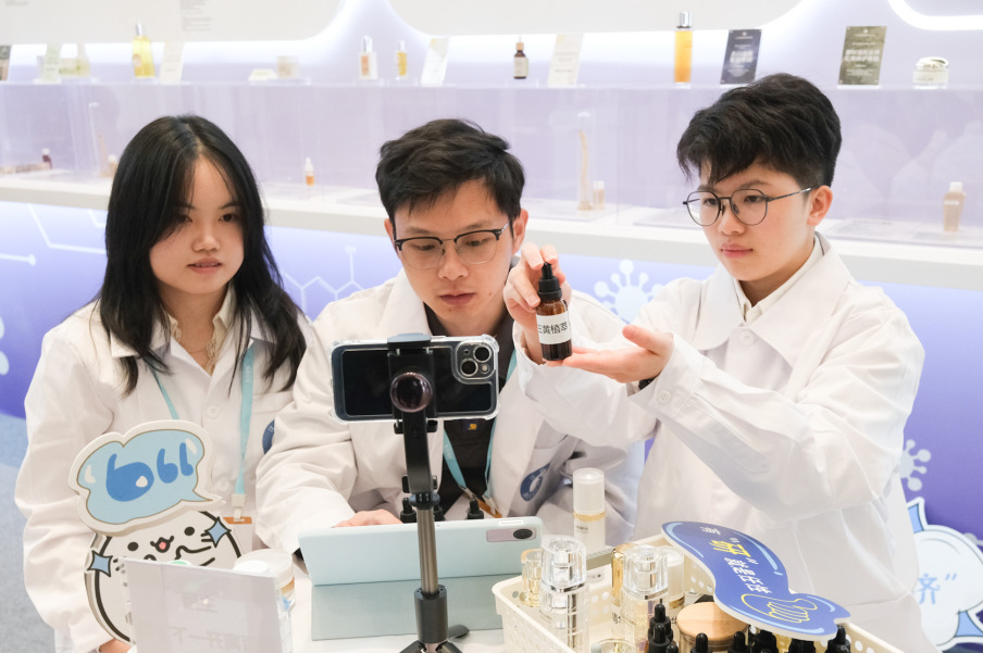 1353fcfb9a4548d999b2508a75561c63.jpg 1353fcfb9a4548d999b2508a75561c63.jpg