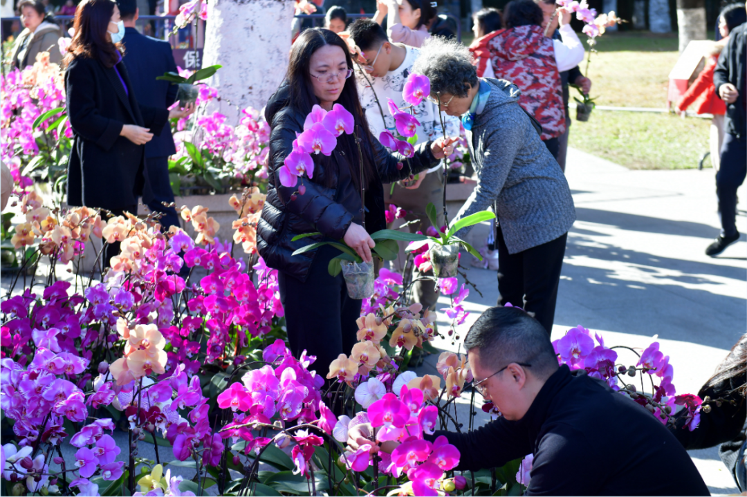 b0e53c7a96d1a4b3c2ead5f5d058daf.png b0e53c7a96d1a4b3c2ead5f5d058daf.png