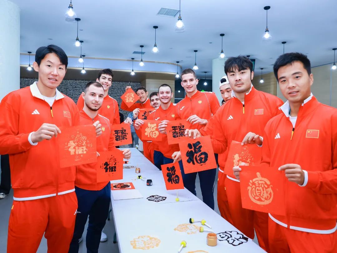 戴维斯杯年味十足。