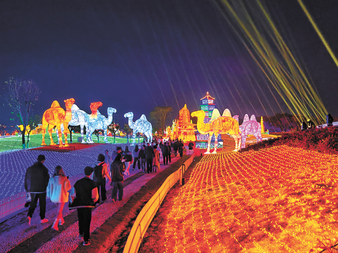 莫伟浓-花灯璀璨!大湾区灯会开园,光影盛宴迎八方-FZ102813347537.jpg 莫伟浓-花灯璀璨!大湾区灯会开园,光影盛宴迎八方-FZ102813347537.jpg