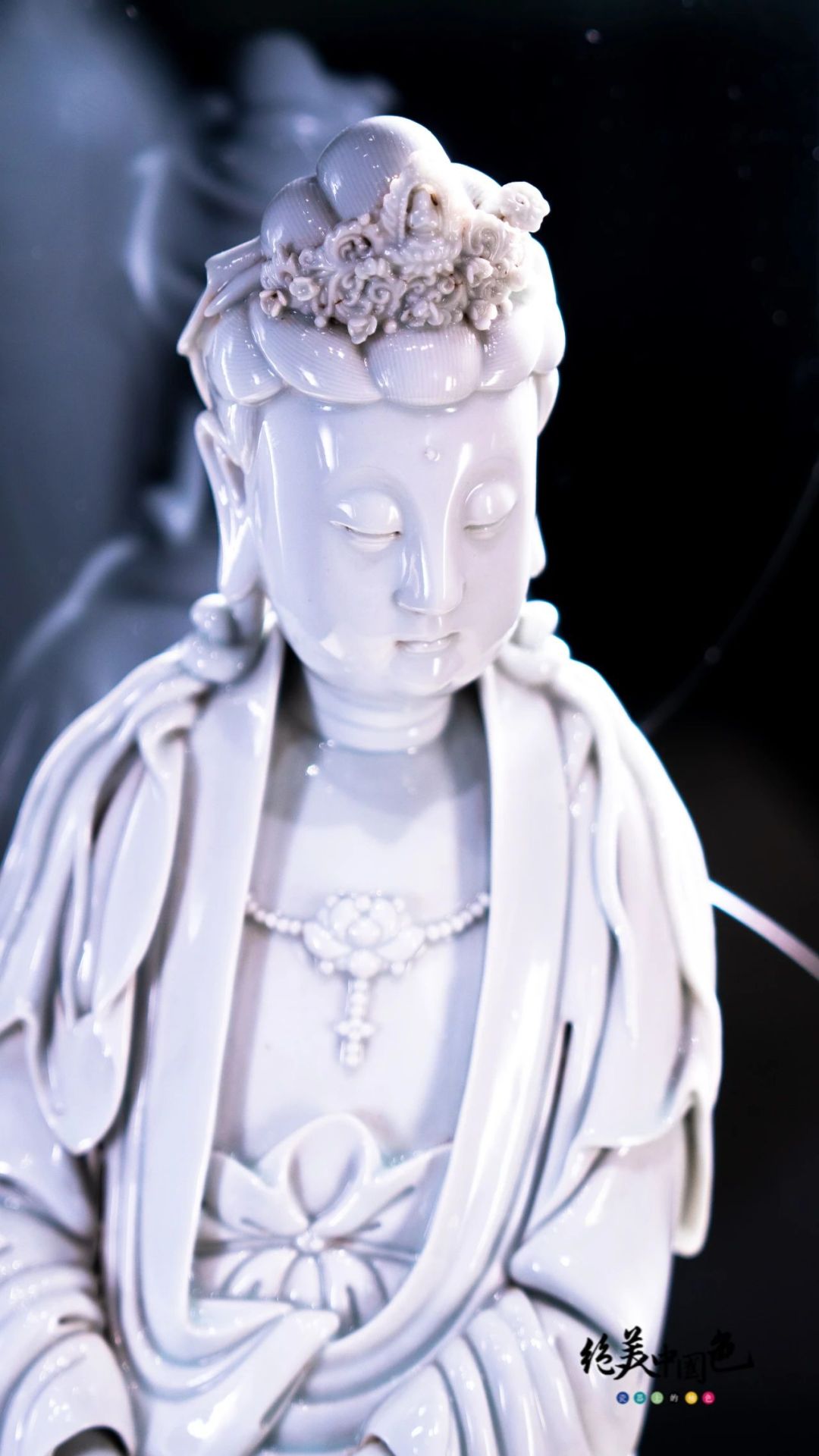 德化窑白釉观音像