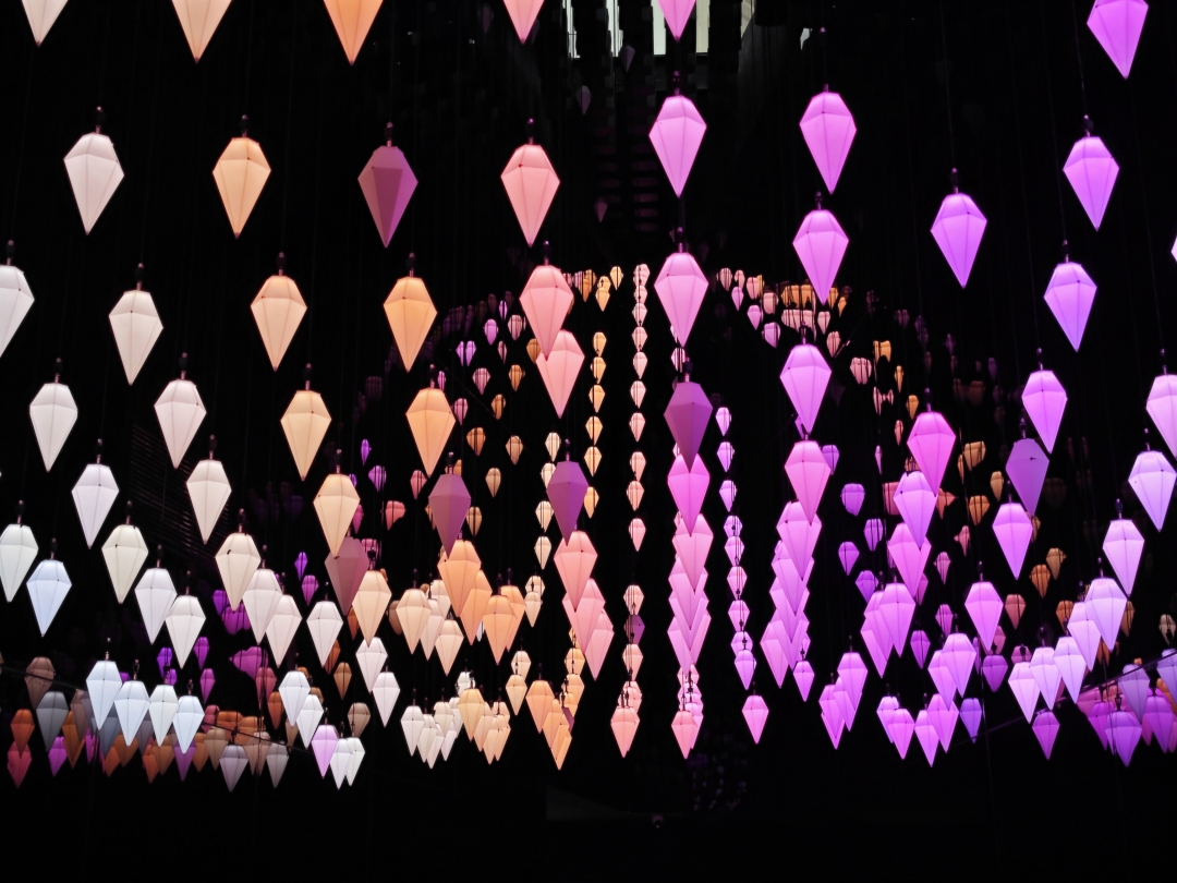 3 虫洞内的时空穿梭