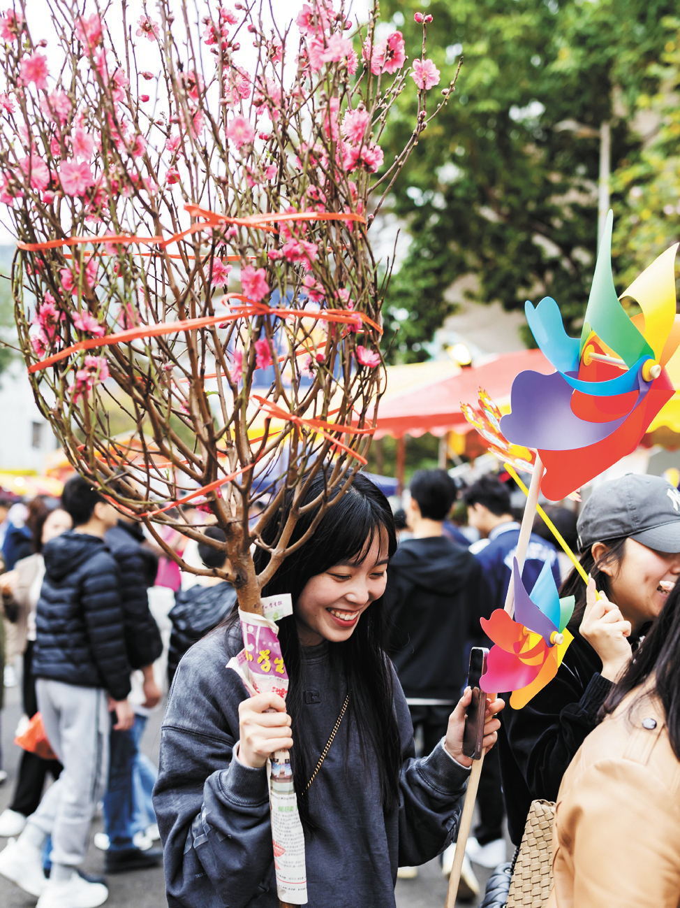 -陈忧子20240205天河花市 游人如织-FZ102813576533
