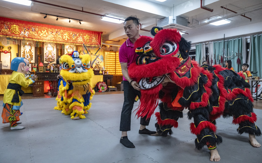 李偉傑指導陳正衡和夏思銘