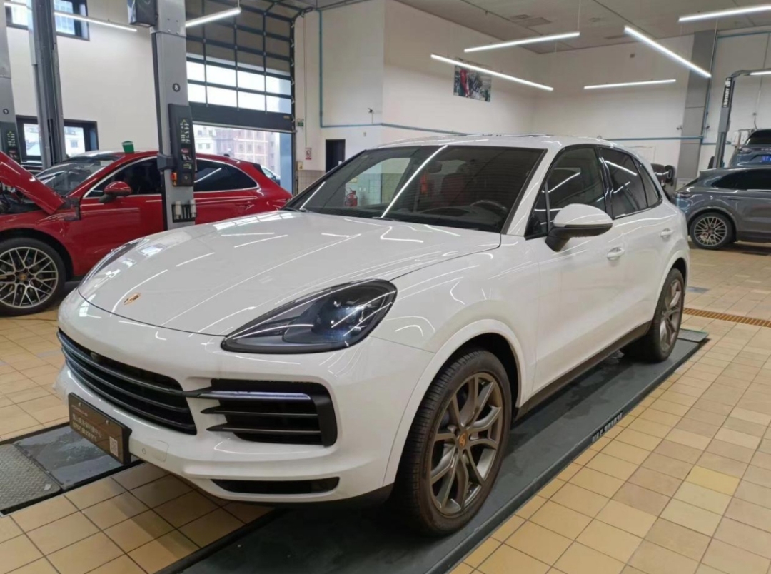 黄女士的保时捷卡宴。(受访者供图)