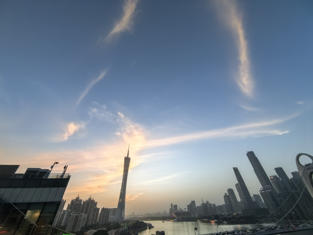 14日傍晚,扬尘大部分消散