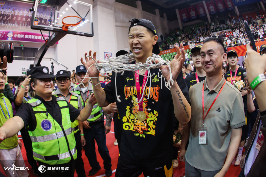 watermark_100127072_cvDZ_1600