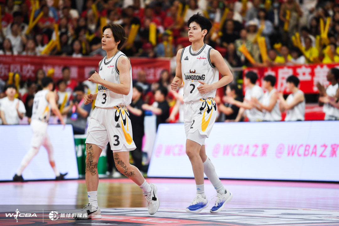 watermark_100126216_7zFP_1600